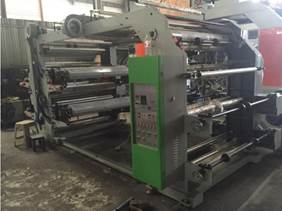 Флексографские печатные машины серий YT и YTZ шириной 1600 мм и количеством печатных секций 4 и 6, фотография YT-41600